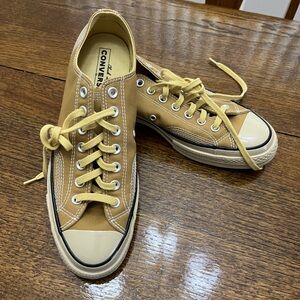 NWOT Rare Converse golden tan Sneakers